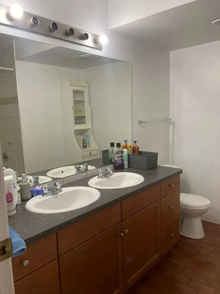 2457 22a Street NW Calgary AB T2M 3X8