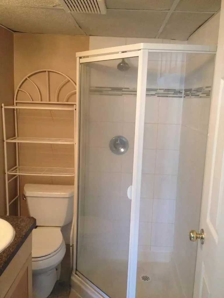 2457 22a Street NW Calgary AB T2M 3X8