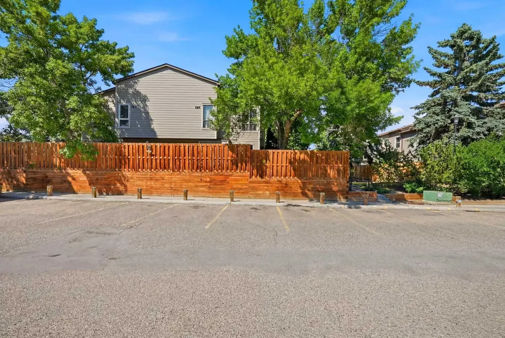 108 Grier Terrace NE Calgary AB T2K 5Y6