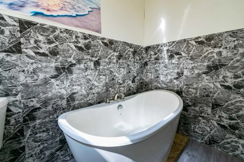 6013 54 Ave Close Stettler AB T0C 2L2