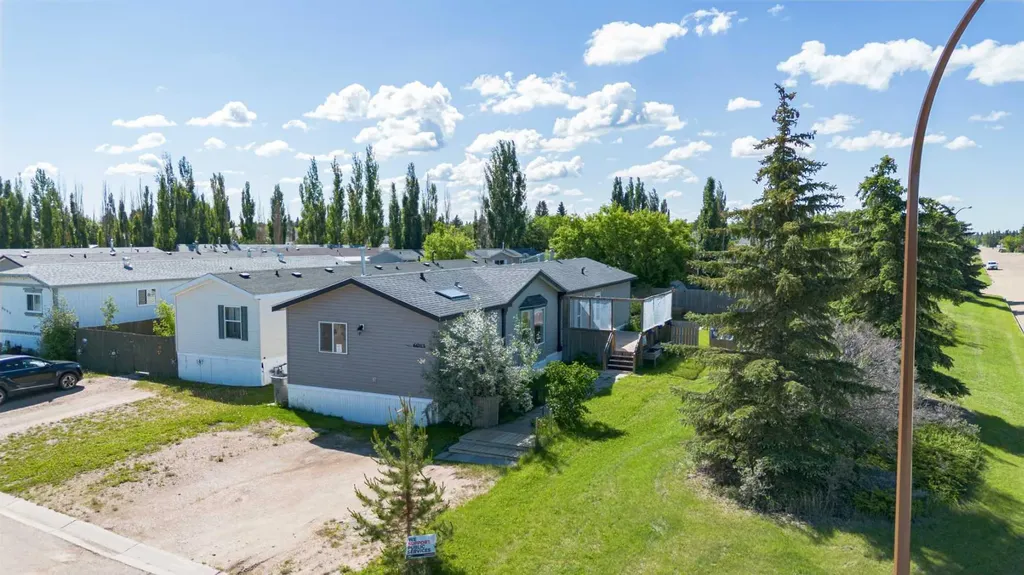 6013 54 Ave Close Stettler AB T0C 2L2