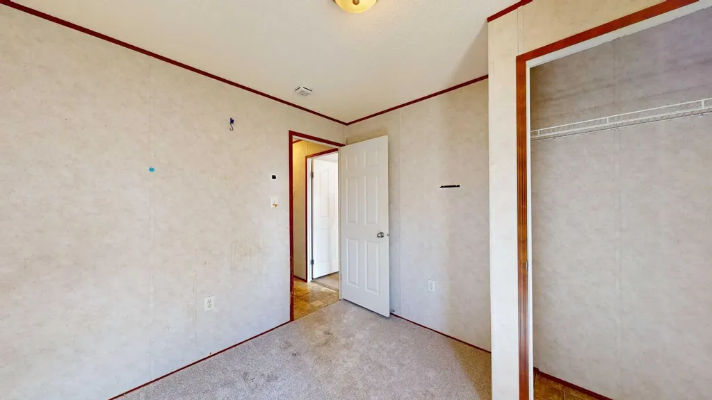 6013 54 Ave Close Stettler AB T0C 2L2