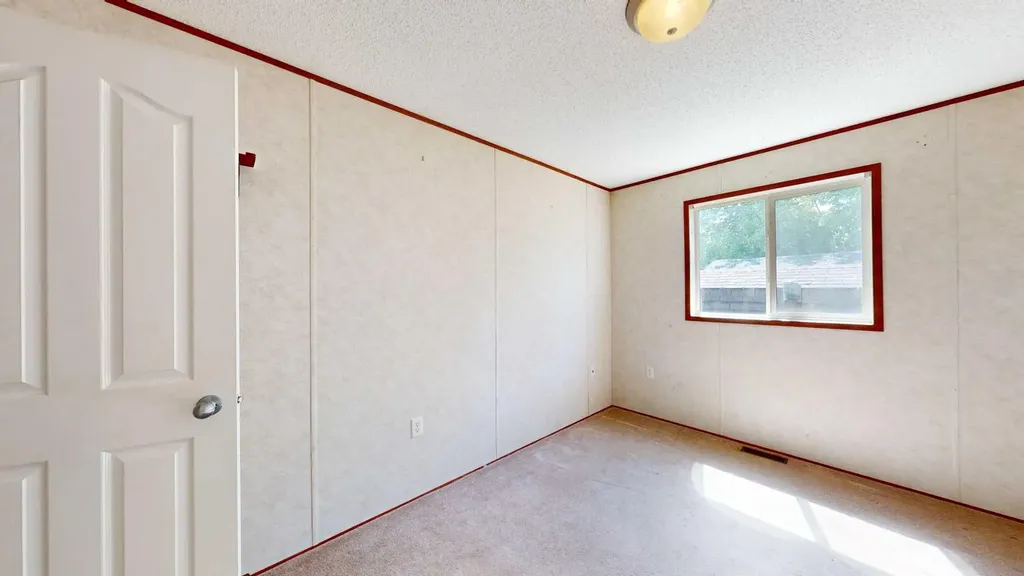 6013 54 Ave Close Stettler AB T0C 2L2
