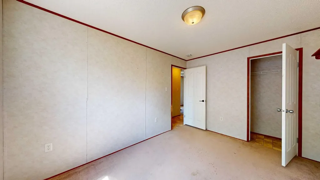 6013 54 Ave Close Stettler AB T0C 2L2