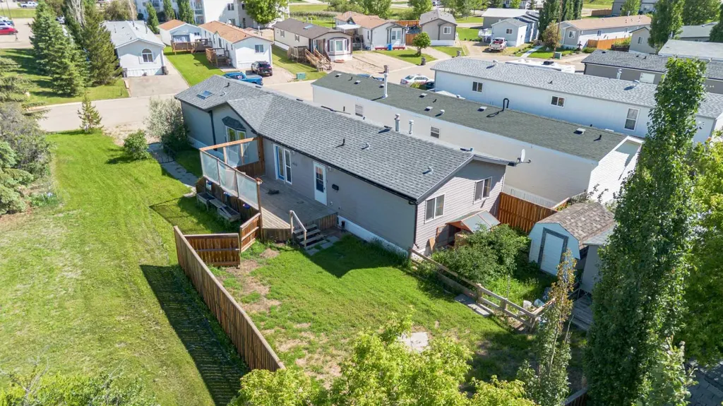 6013 54 Ave Close Stettler AB T0C 2L2