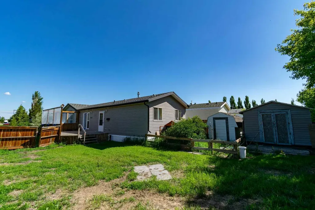 6013 54 Ave Close Stettler AB T0C 2L2