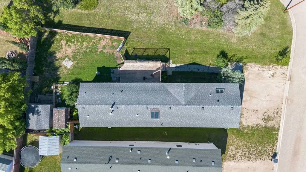 6013 54 Ave Close Stettler AB T0C 2L2