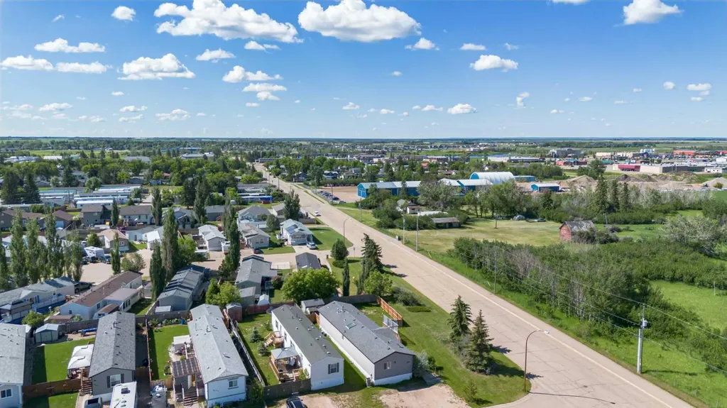 6013 54 Ave Close Stettler AB T0C 2L2
