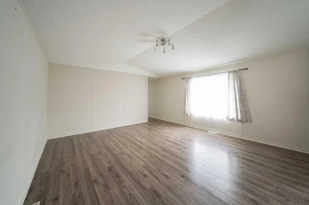 101 Hoehne Street Fort Mcmurray AB T9K 2K8