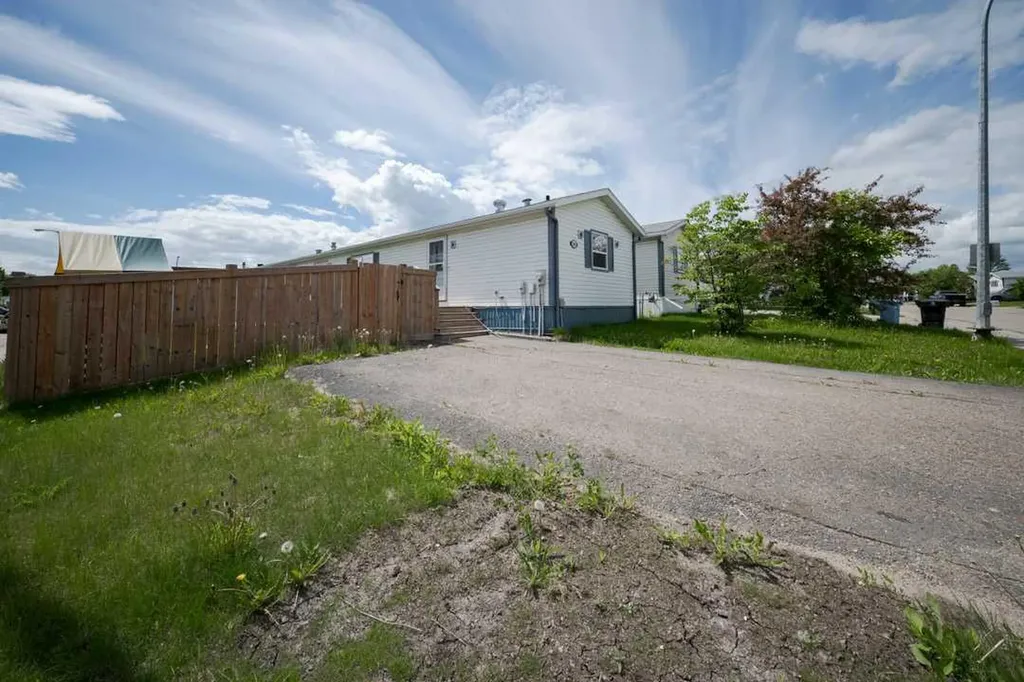 101 Hoehne Street Fort Mcmurray AB T9K 2K8