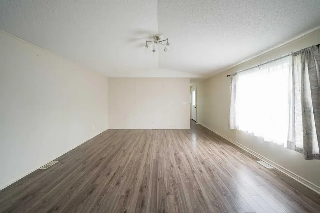 101 Hoehne Street Fort Mcmurray AB T9K 2K8