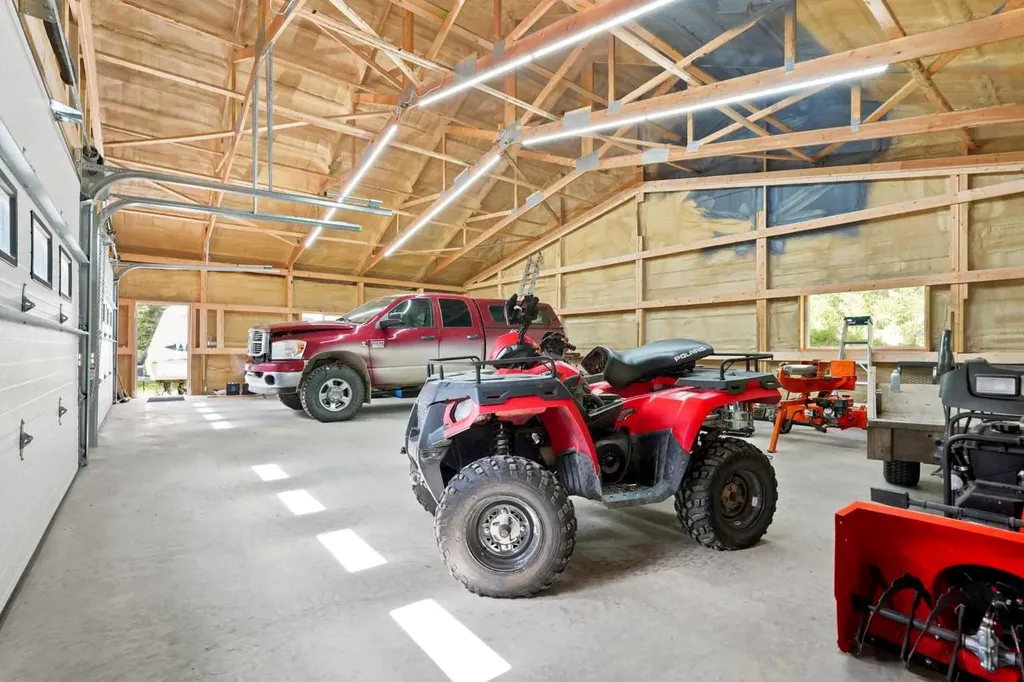 31435 Range Road 62 Rural Mountain View County AB T0M1X0
