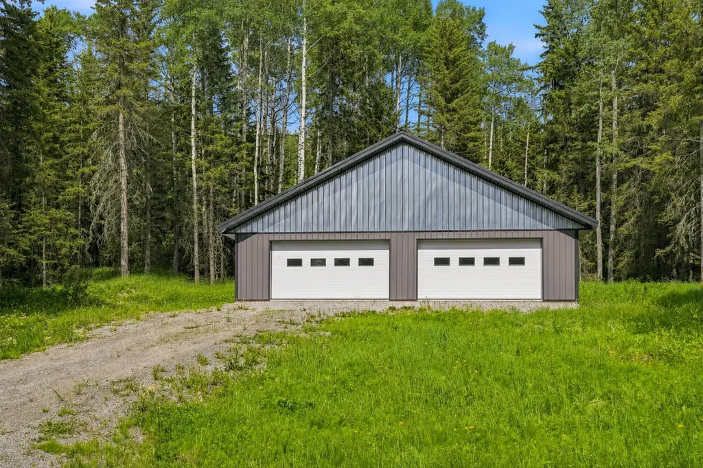 31435 Range Road 62 Rural Mountain View County AB T0M1X0