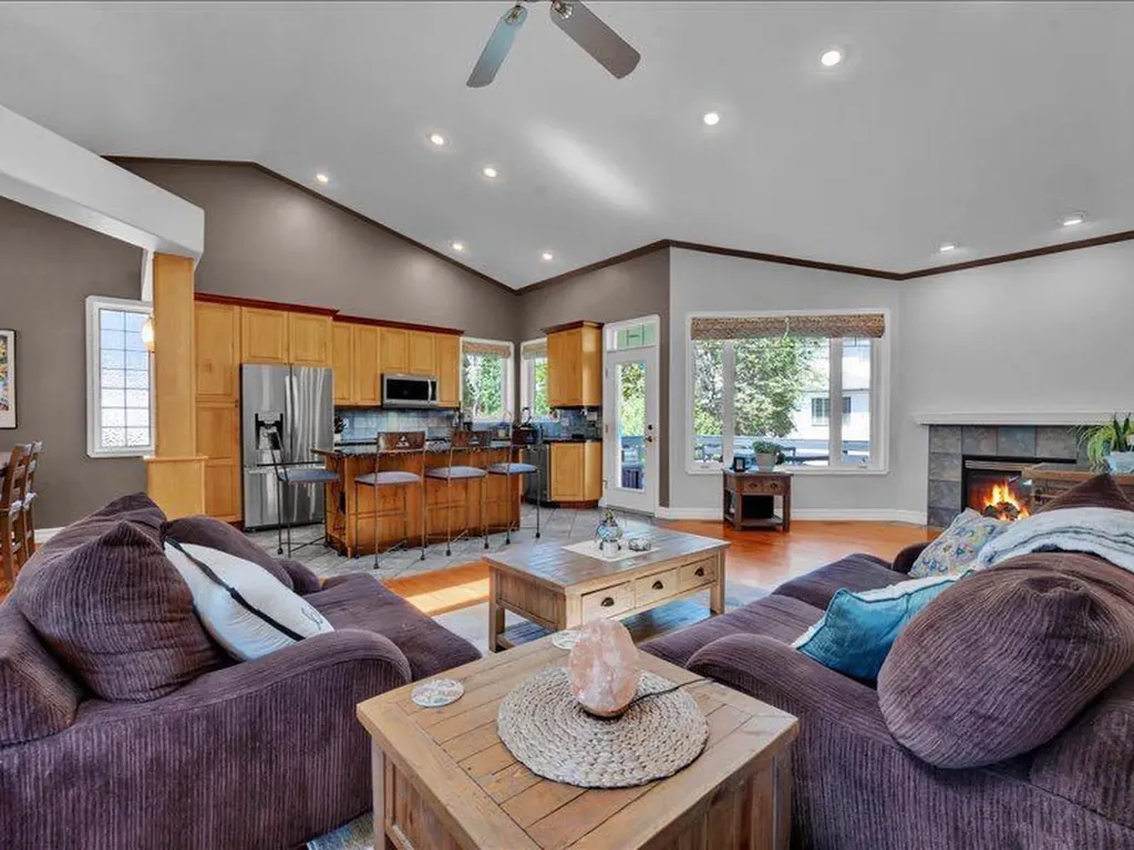 147 Cove Place Chestermere AB t1x1j6