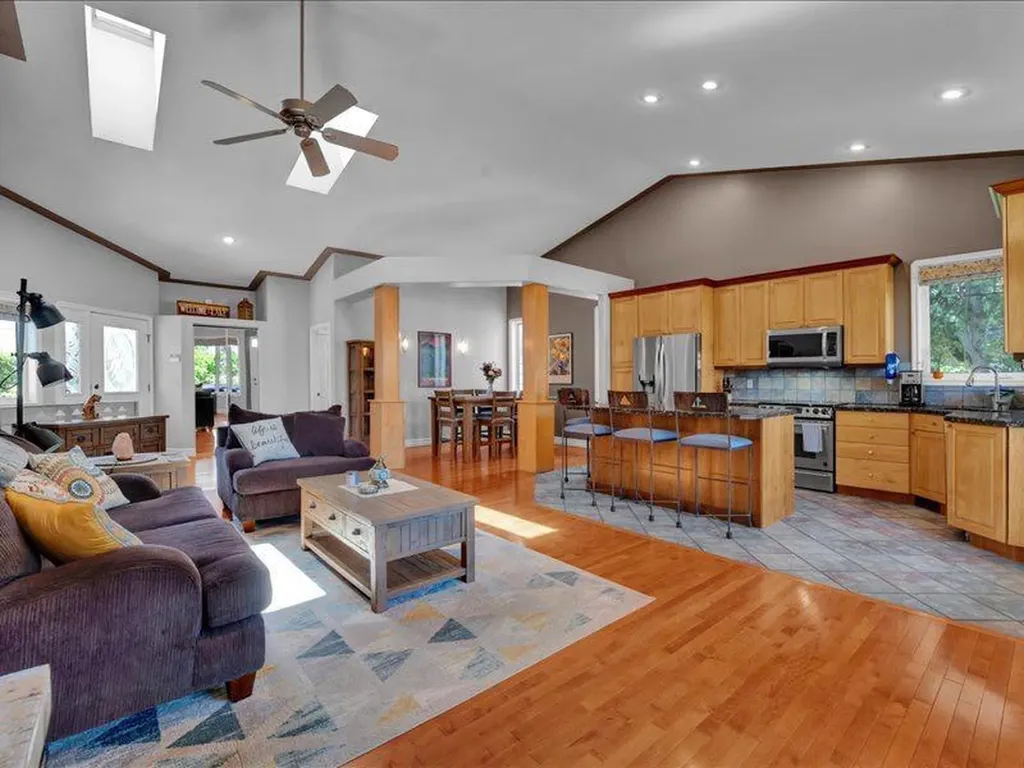 147 Cove Place Chestermere AB t1x1j6