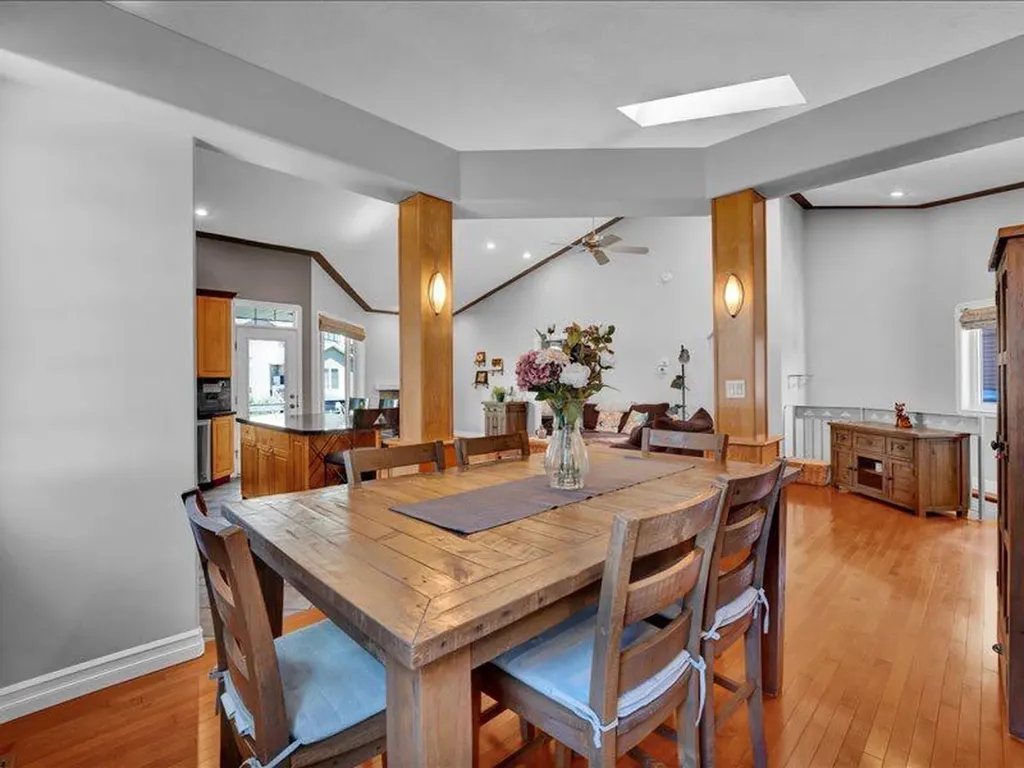 147 Cove Place Chestermere AB t1x1j6