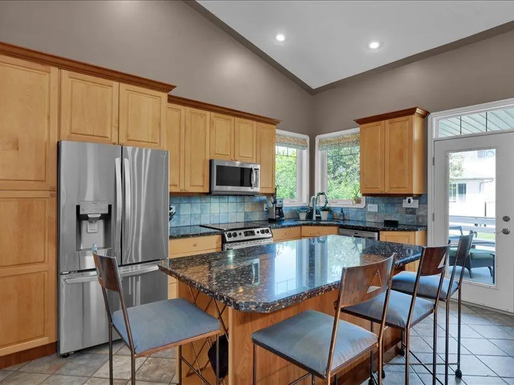 147 Cove Place Chestermere AB t1x1j6