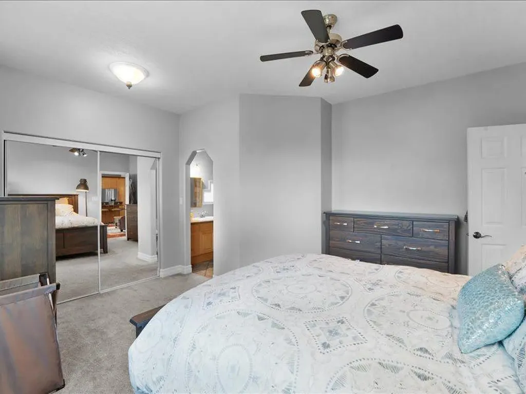 147 Cove Place Chestermere AB t1x1j6