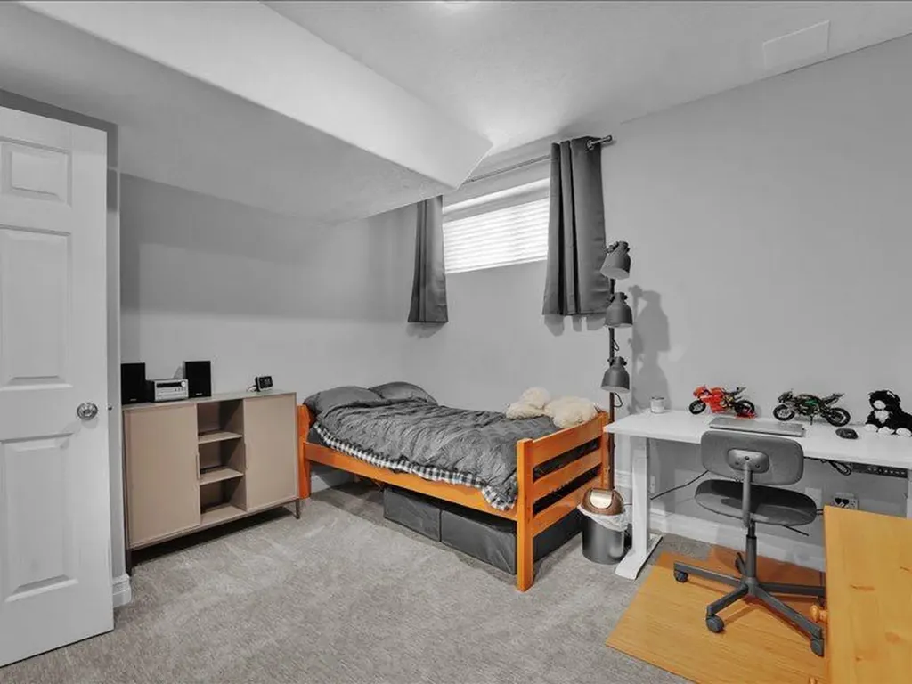 147 Cove Place Chestermere AB t1x1j6