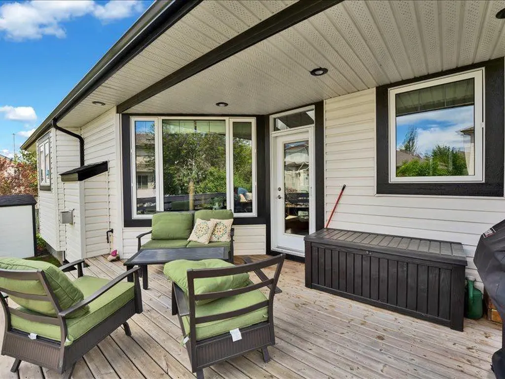 147 Cove Place Chestermere AB t1x1j6