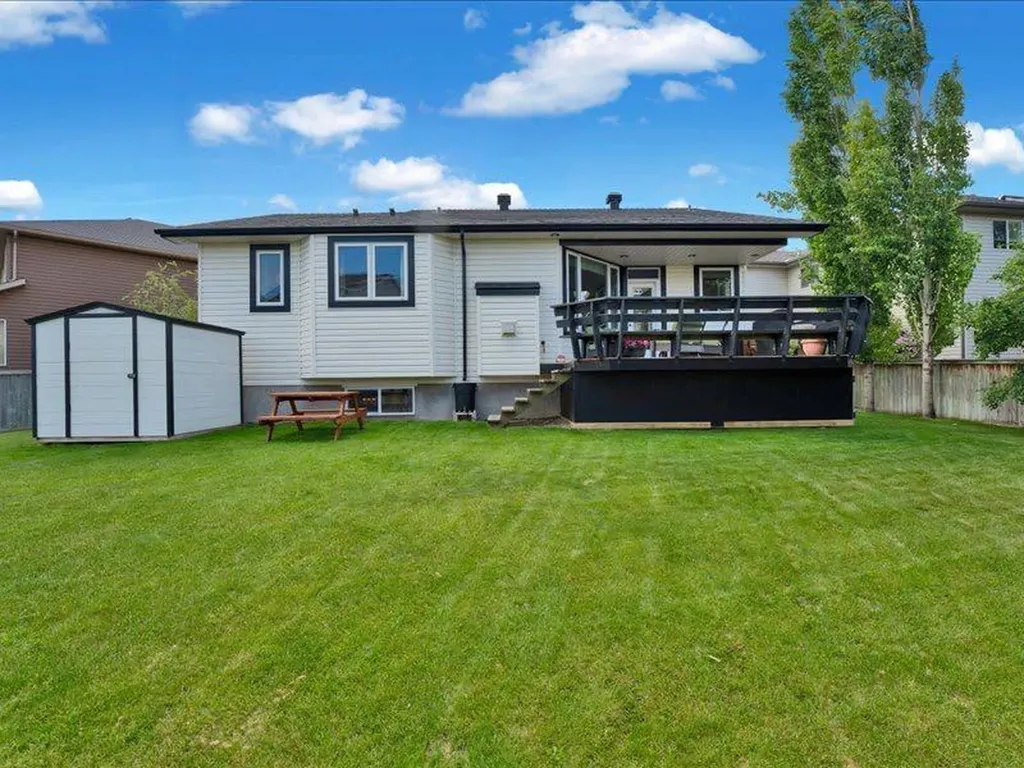 147 Cove Place Chestermere AB t1x1j6