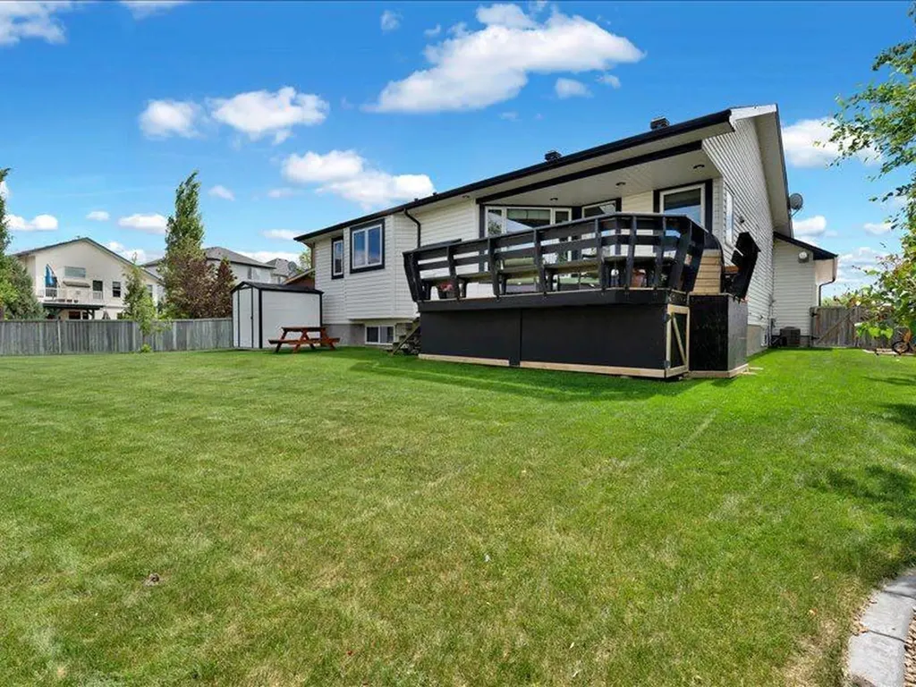 147 Cove Place Chestermere AB t1x1j6