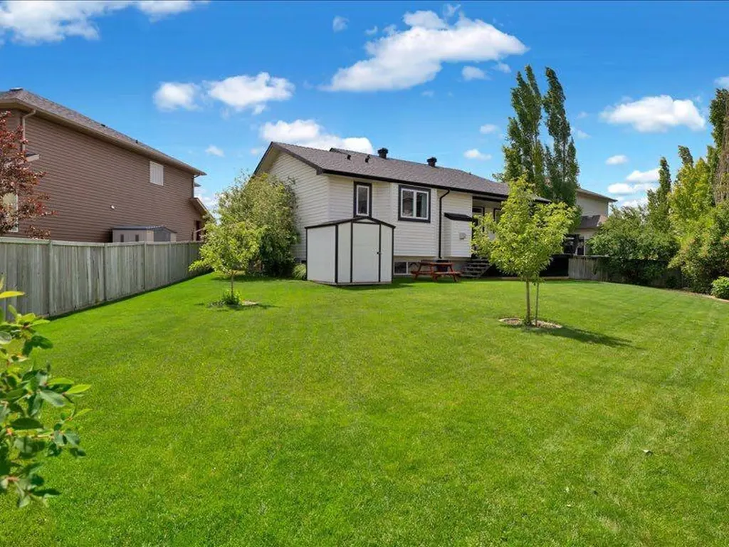 147 Cove Place Chestermere AB t1x1j6