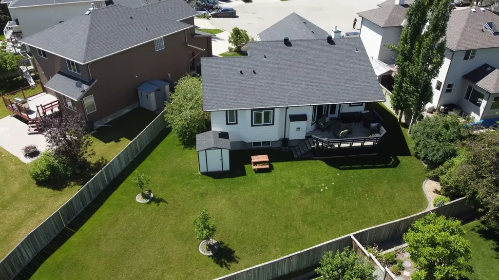 147 Cove Place Chestermere AB t1x1j6