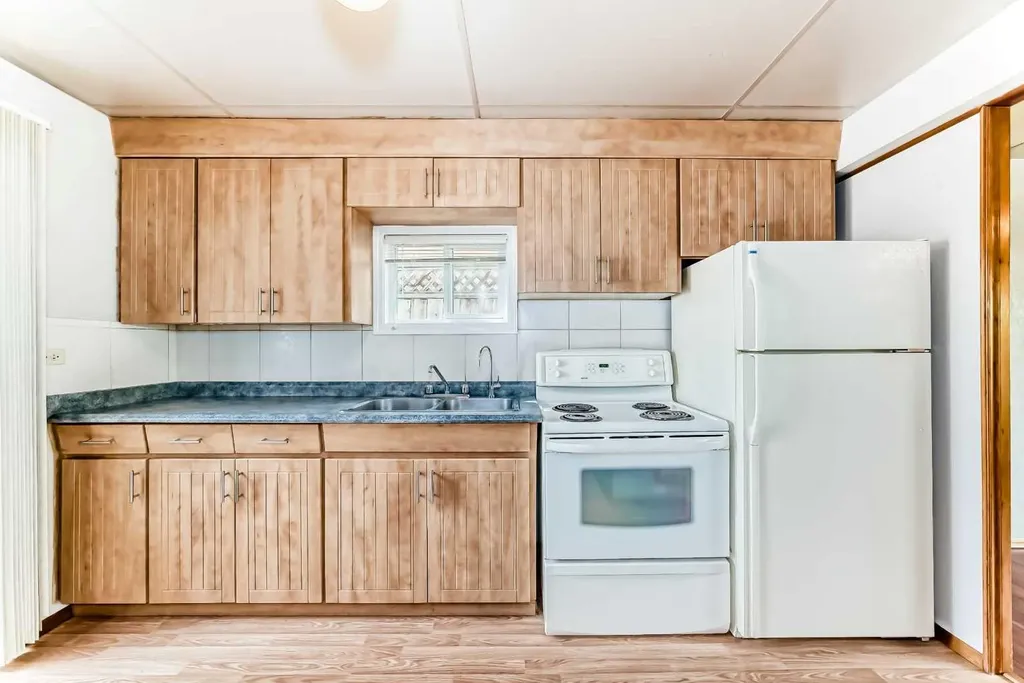 85 Elma Street W Okotoks AB T1S 1J9