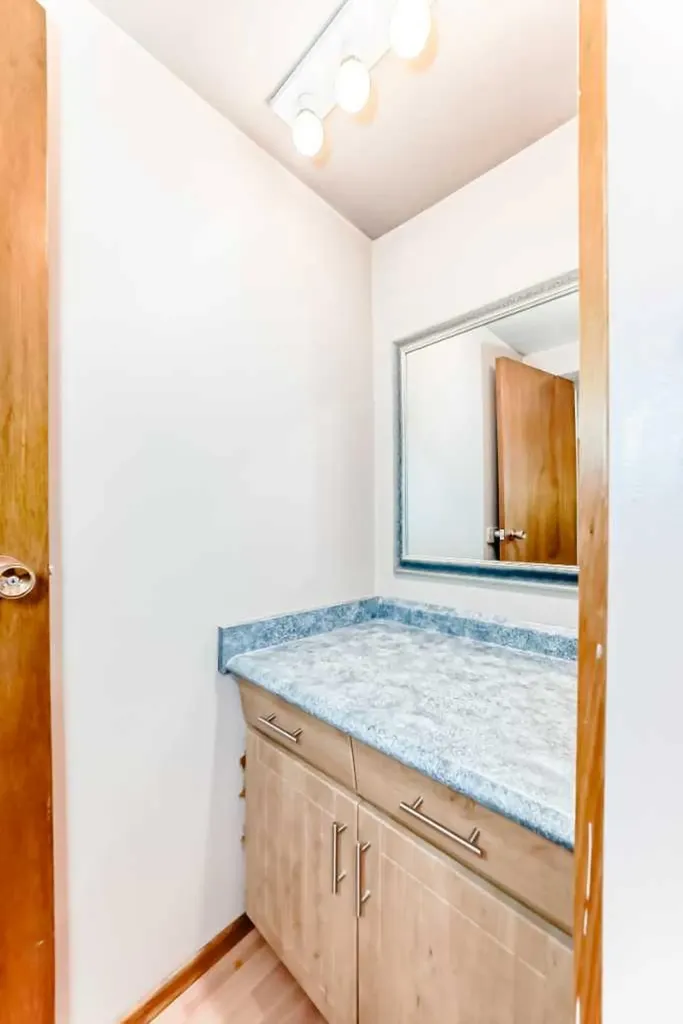 85 Elma Street W Okotoks AB T1S 1J9