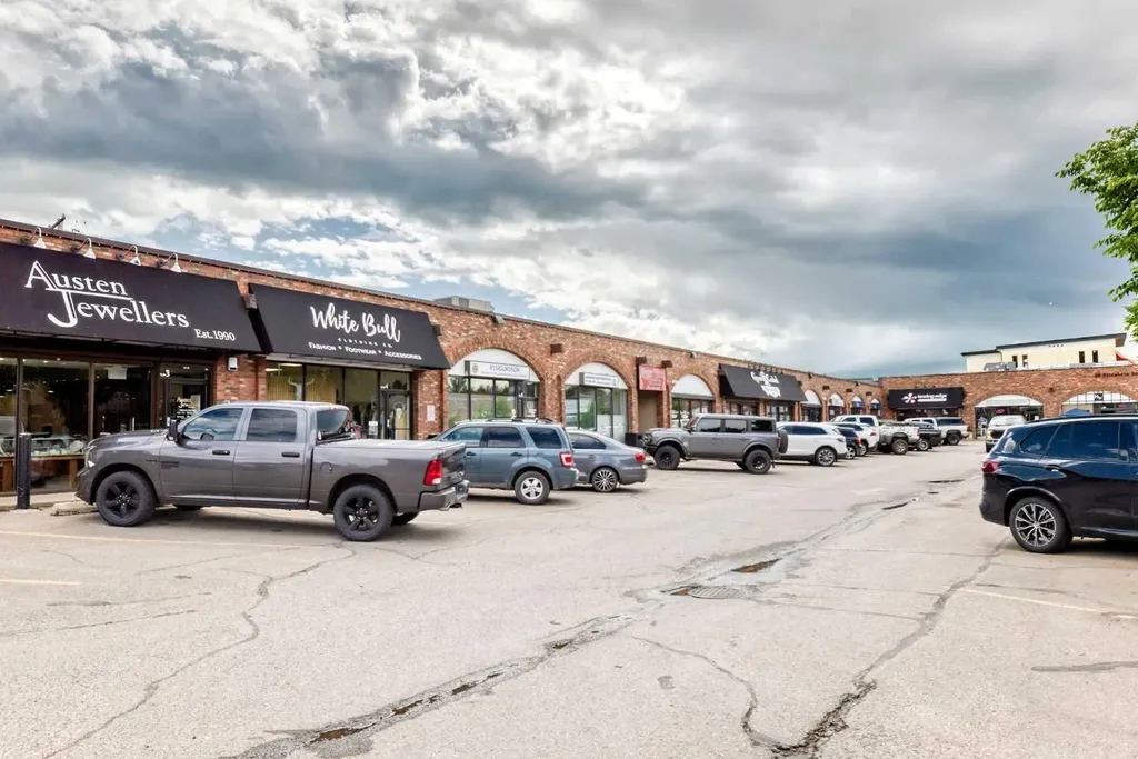 85 Elma Street W Okotoks AB T1S 1J9