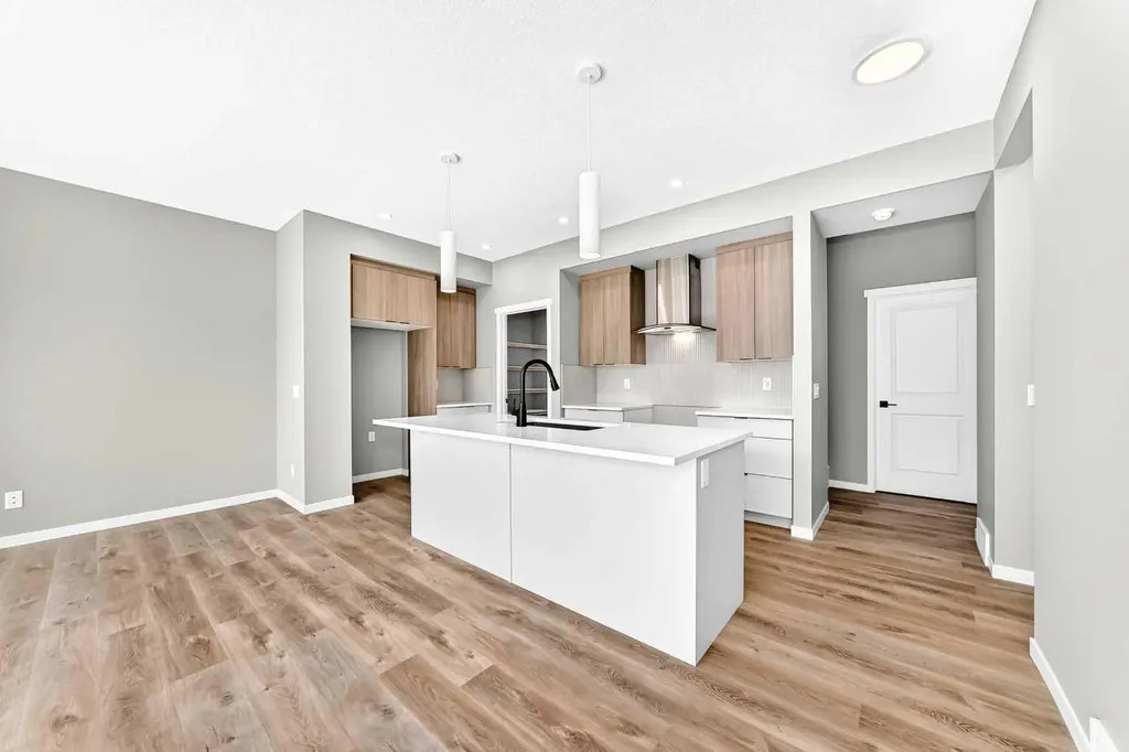 1061 Sawgrass Link NW Airdrie AB T4B5V2