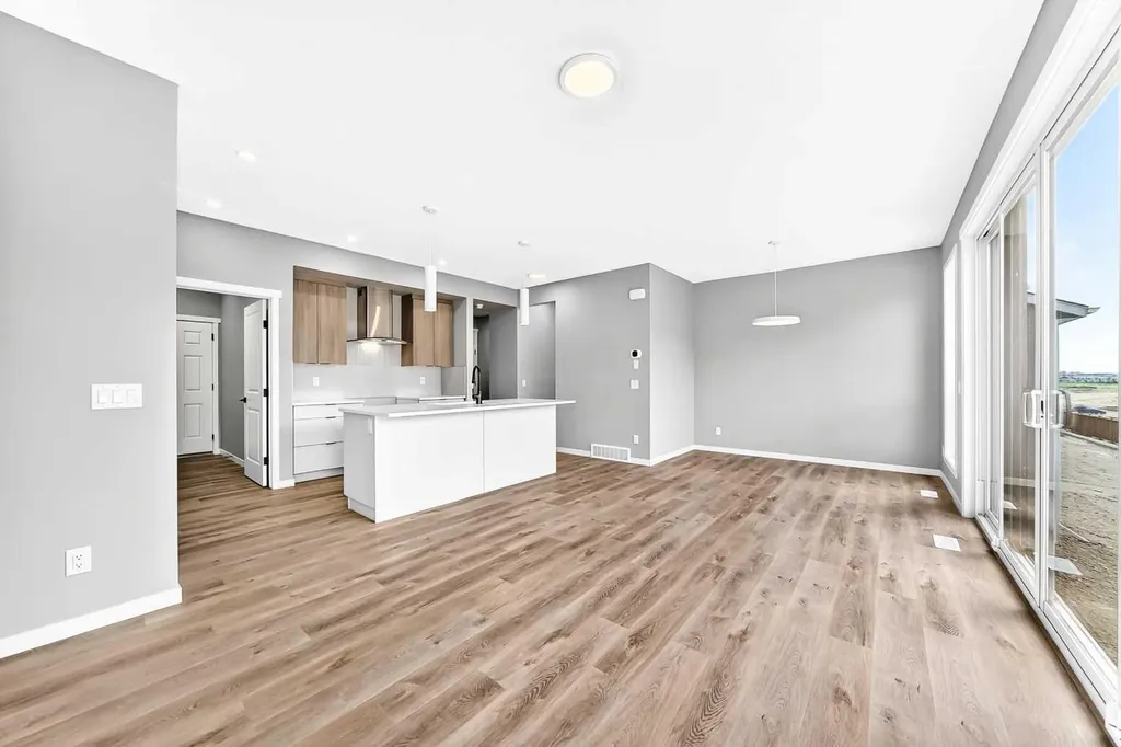 1061 Sawgrass Link NW Airdrie AB T4B5V2