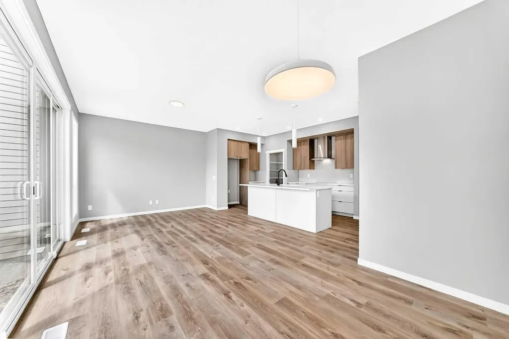 1061 Sawgrass Link NW Airdrie AB T4B5V2