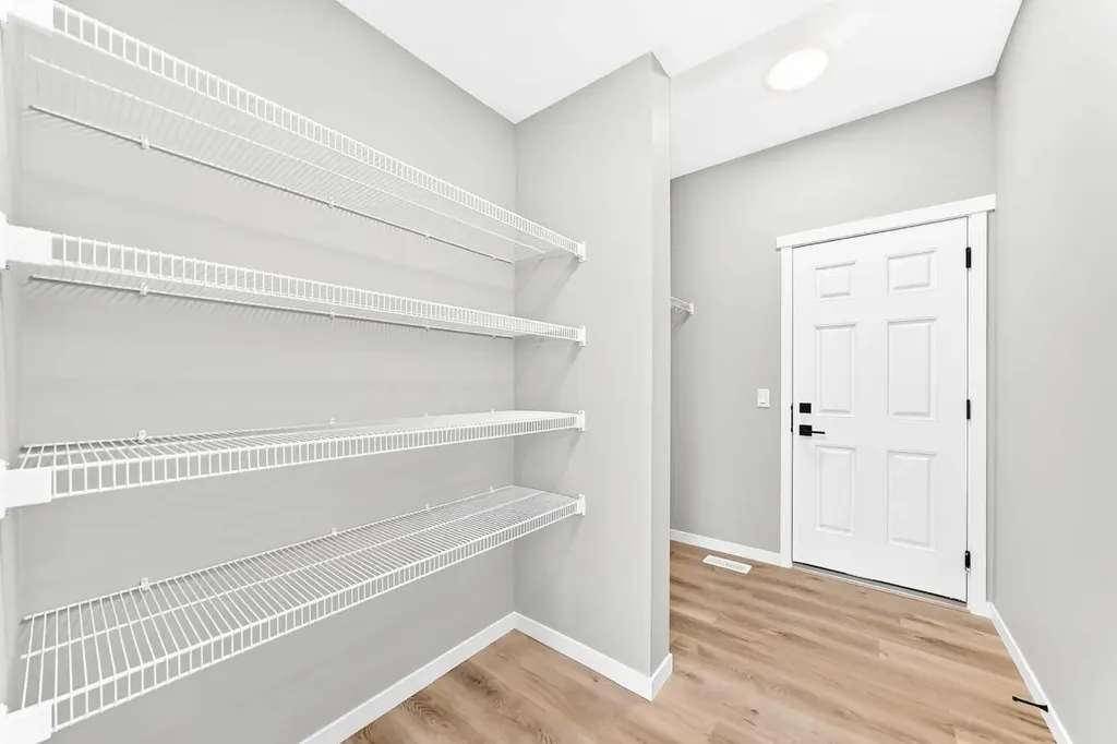 1061 Sawgrass Link NW Airdrie AB T4B5V2