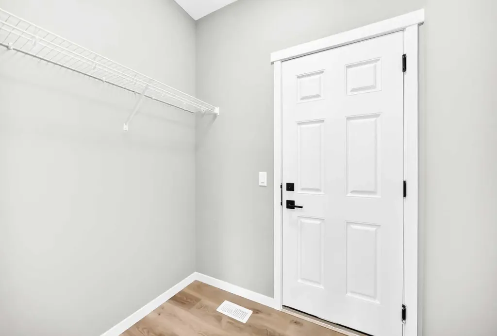 1061 Sawgrass Link NW Airdrie AB T4B5V2