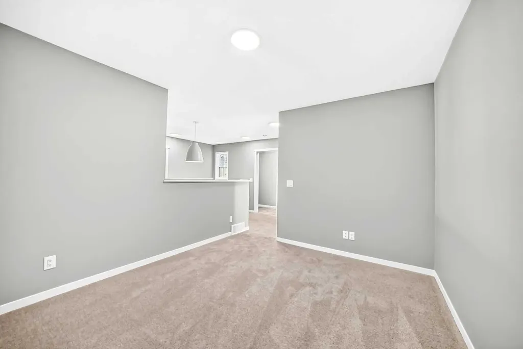 1061 Sawgrass Link NW Airdrie AB T4B5V2