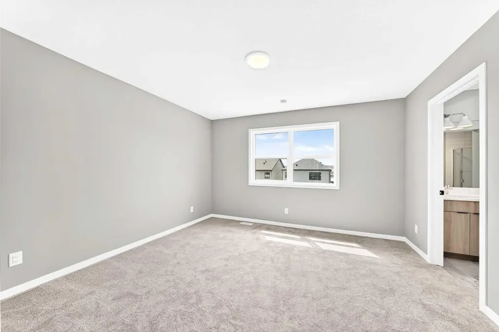 1061 Sawgrass Link NW Airdrie AB T4B5V2