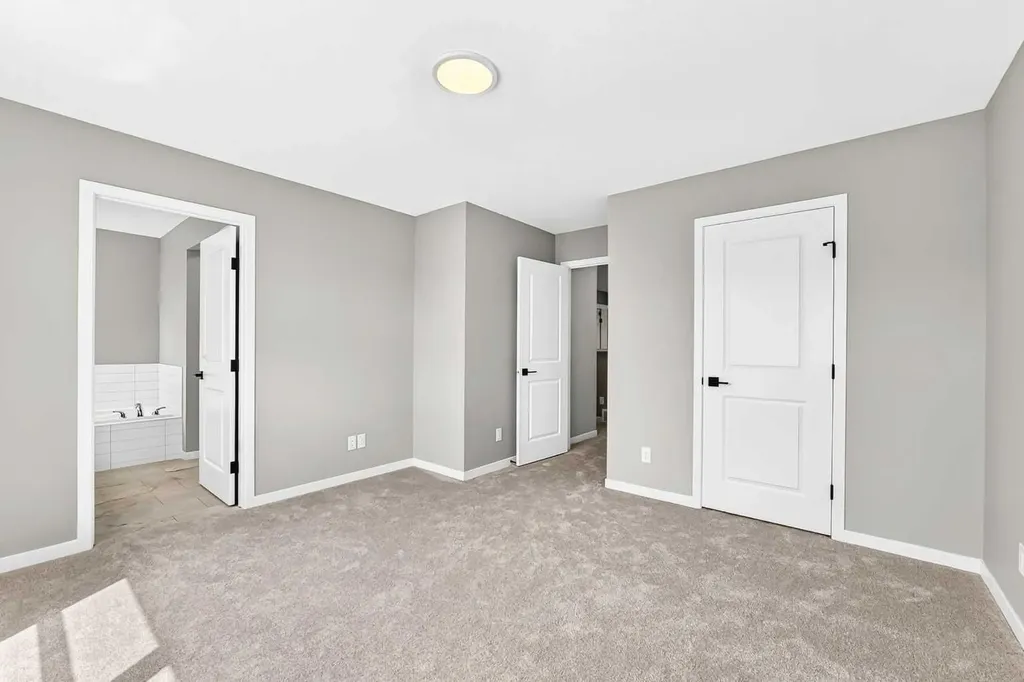 1061 Sawgrass Link NW Airdrie AB T4B5V2