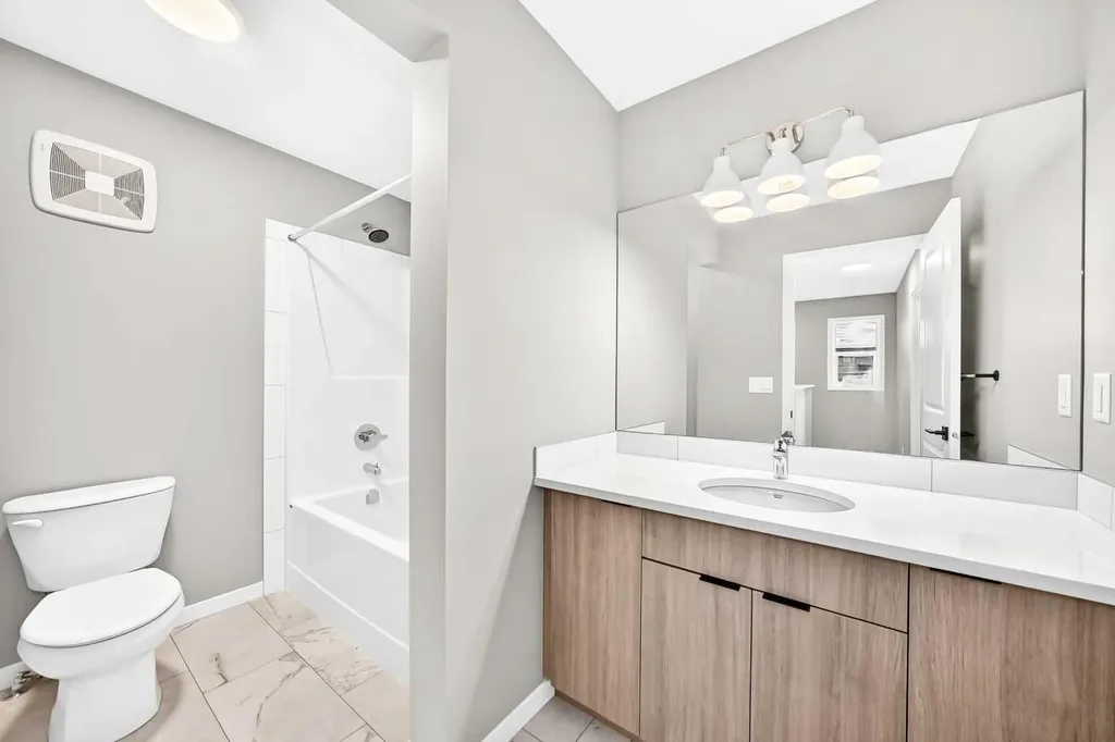 1061 Sawgrass Link NW Airdrie AB T4B5V2
