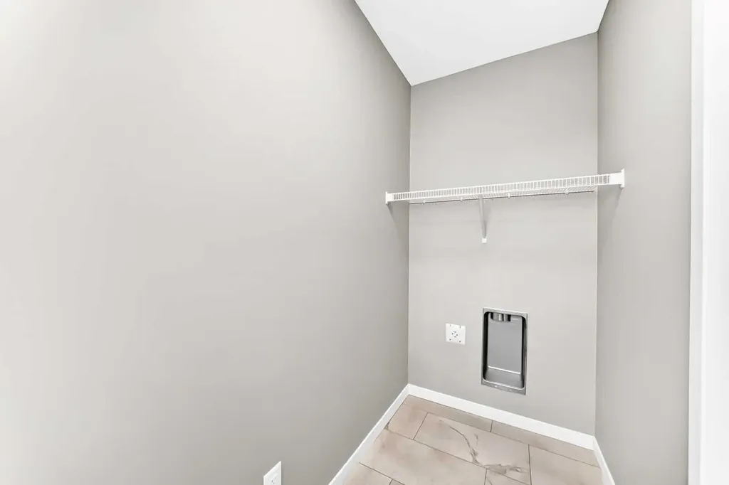 1061 Sawgrass Link NW Airdrie AB T4B5V2