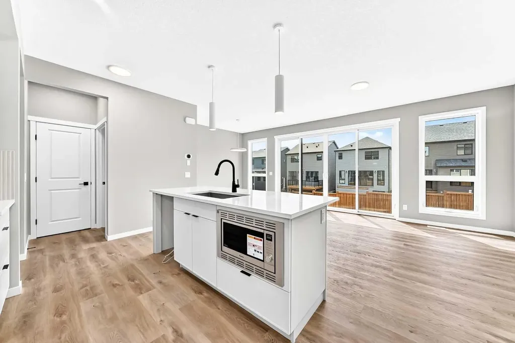1061 Sawgrass Link NW Airdrie AB T4B5V2