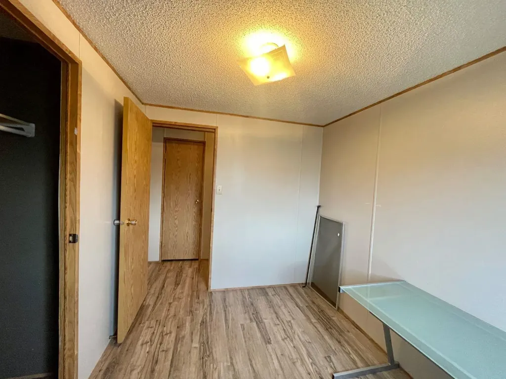 46 422 55 Street Edson AB T7E 1C5