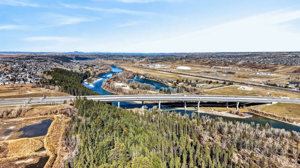 8927 48 Avenue NW Calgary AB T3B 2B5