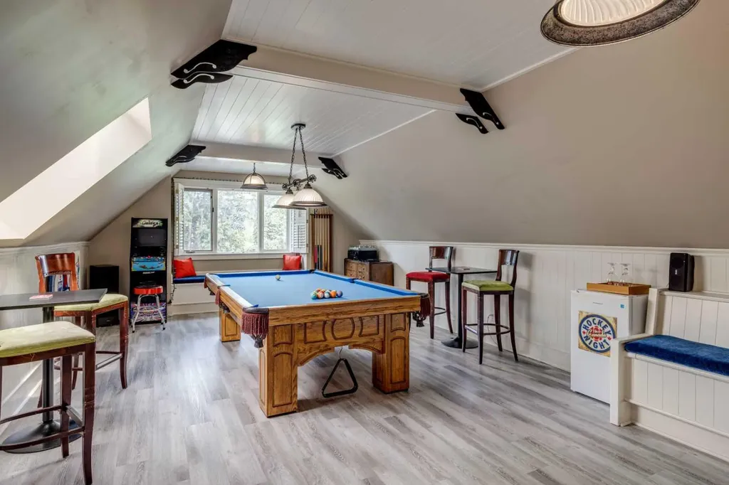 108 Redwood Meadows Drive Rural Rocky View County AB T3Z 1A3