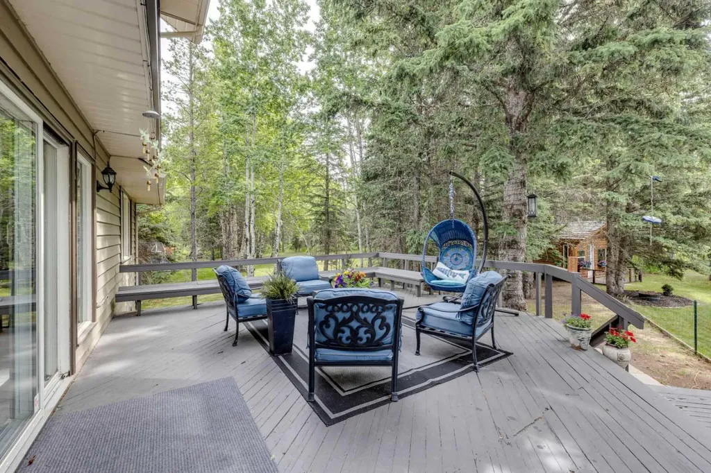 108 Redwood Meadows Drive Rural Rocky View County AB T3Z 1A3
