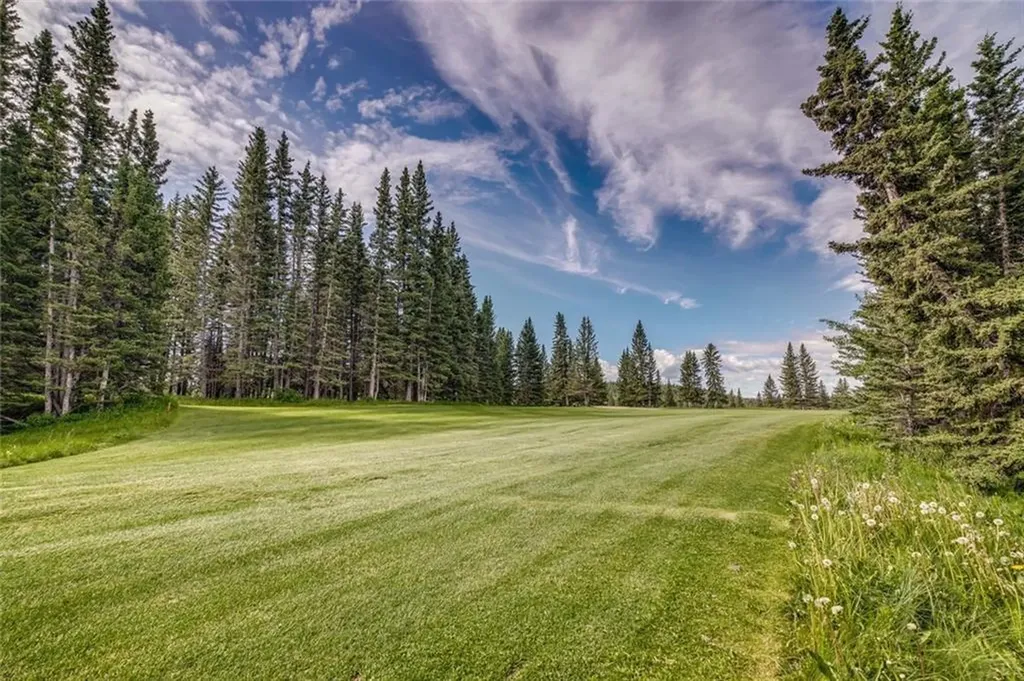 108 Redwood Meadows Drive Rural Rocky View County AB T3Z 1A3
