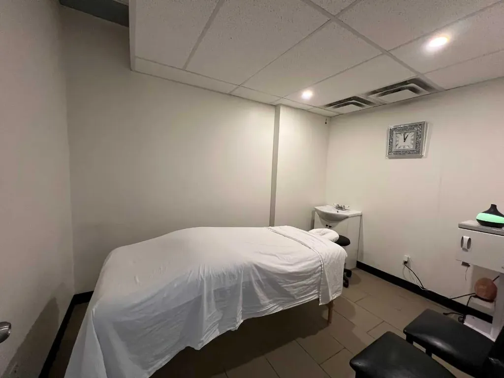 4515 Mcleod Trail SW Calgary AB T2G 0A5