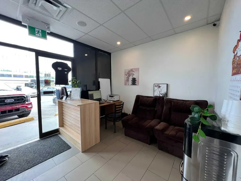 4515 Mcleod Trail SW Calgary AB T2G 0A5