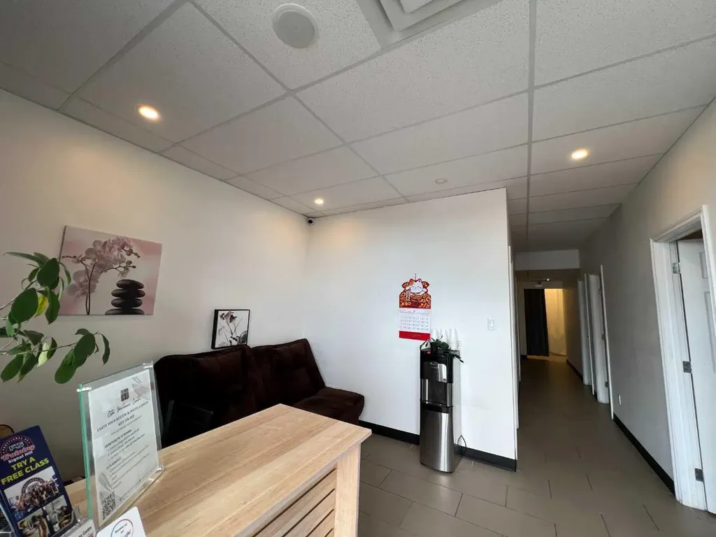 4515 Mcleod Trail SW Calgary AB T2G 0A5